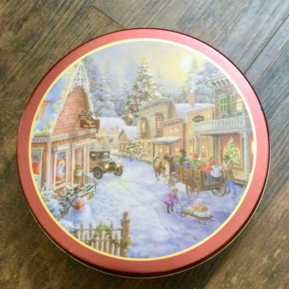 Fiji's Holiday Cookie Tin, Nicky Boehmel artist, 2010, 16 oz 7.25" x 2.75" - Picture 2 of 7